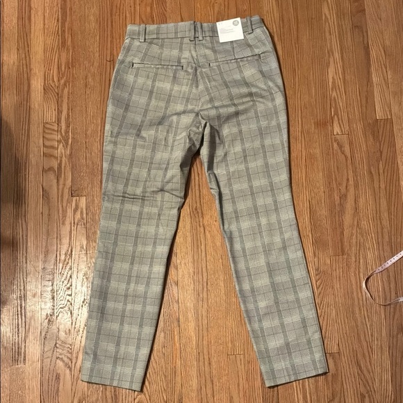 H&M Women's Gray Plaid Trousers - Picture 8 of 14